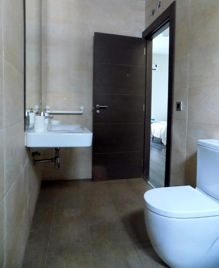 Residencia Viriato Hostel Seville Luaran gambar