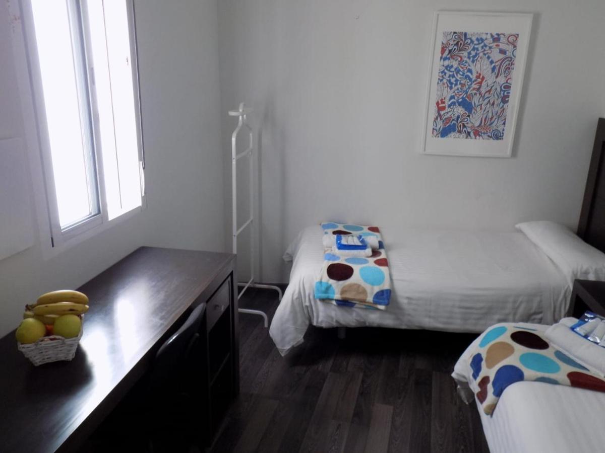 Residencia Viriato Hostel Seville Luaran gambar