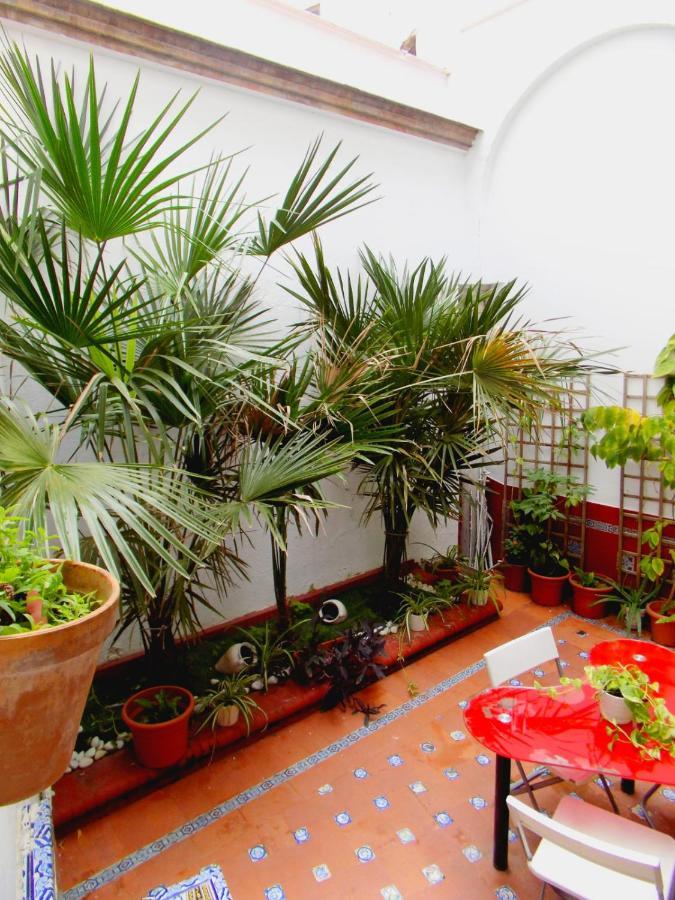 Residencia Viriato Hostel Seville Luaran gambar