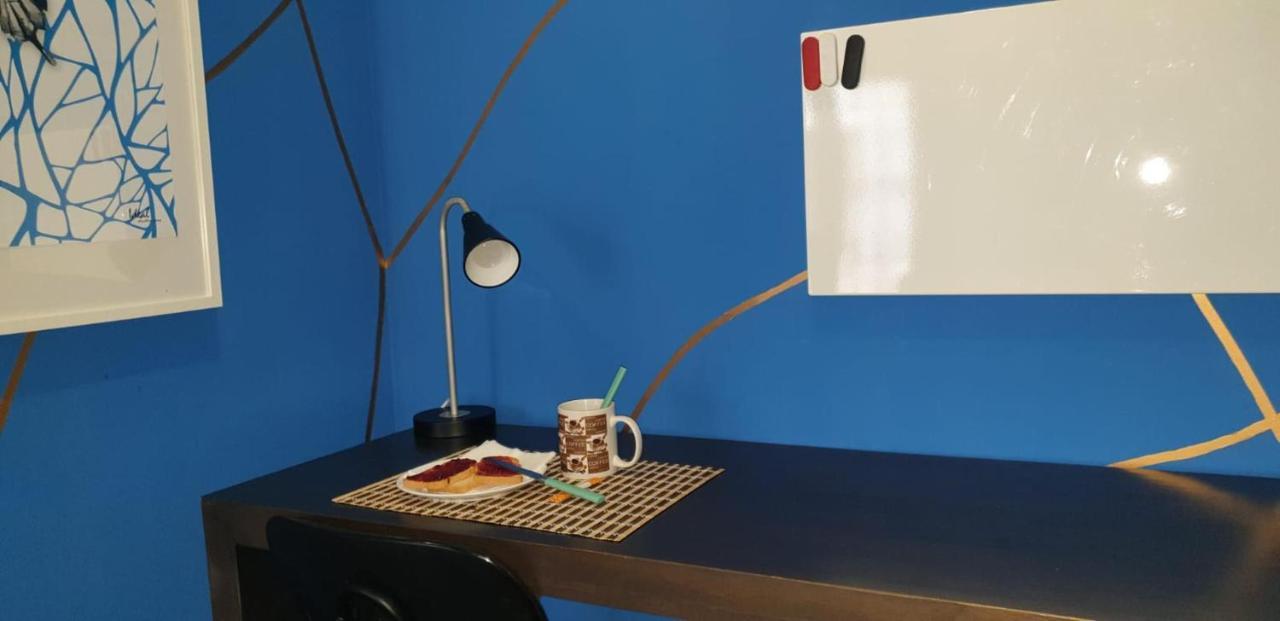Residencia Viriato Hostel Seville Luaran gambar