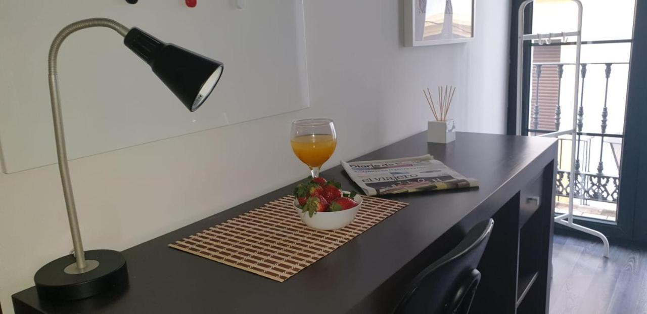 Residencia Viriato Hostel Seville Luaran gambar